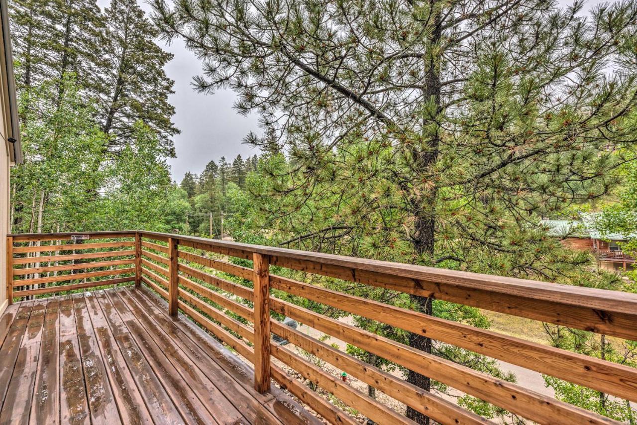 On The Rocks - A Modern Home With Decks And Views クラウドクロフト エクステリア 写真