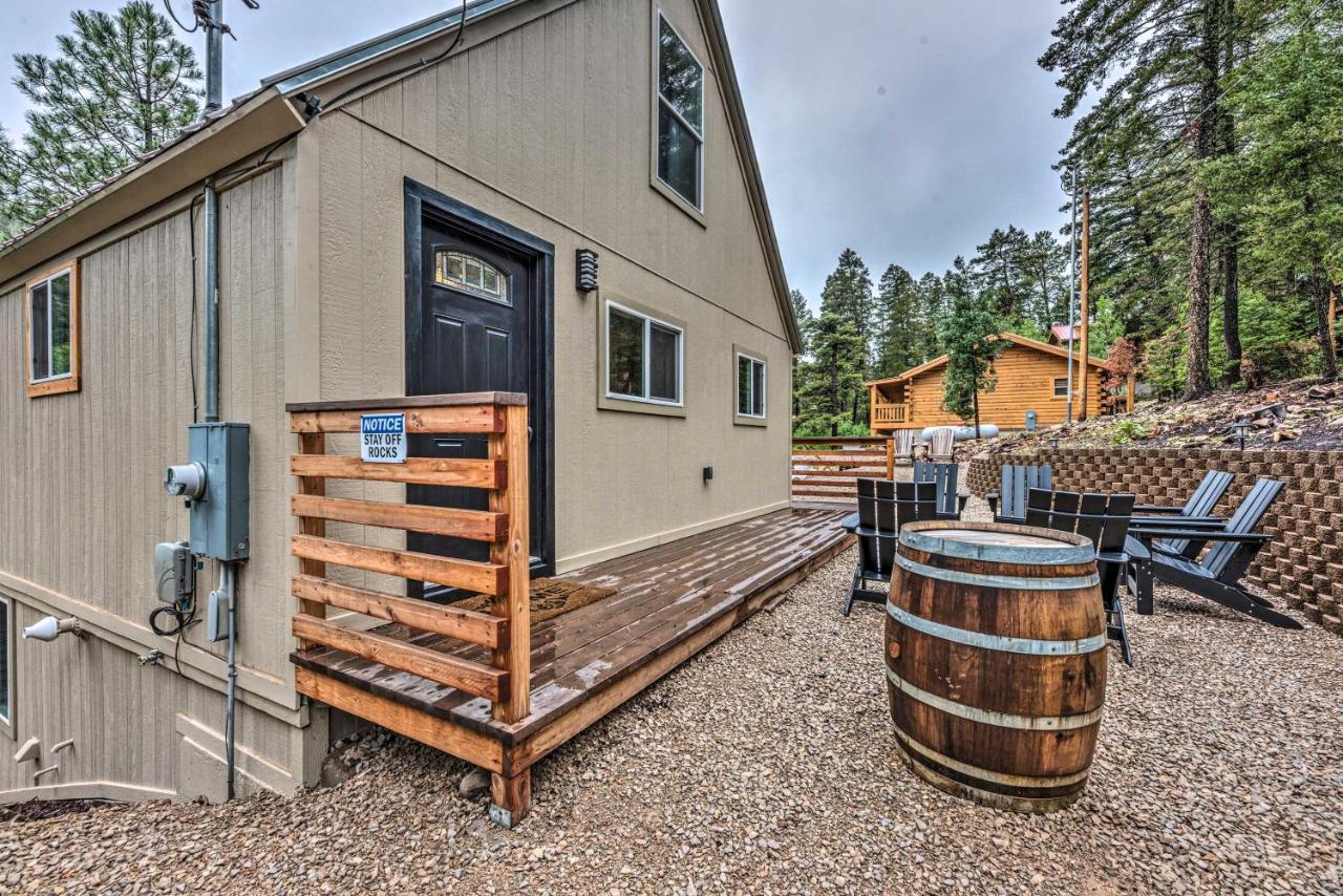 On The Rocks - A Modern Home With Decks And Views クラウドクロフト エクステリア 写真
