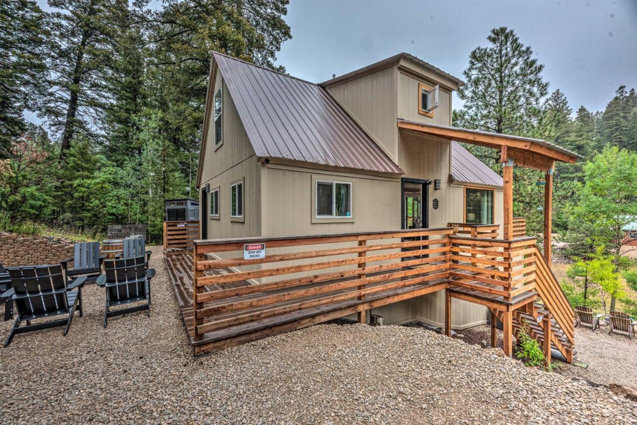 On The Rocks - A Modern Home With Decks And Views クラウドクロフト エクステリア 写真