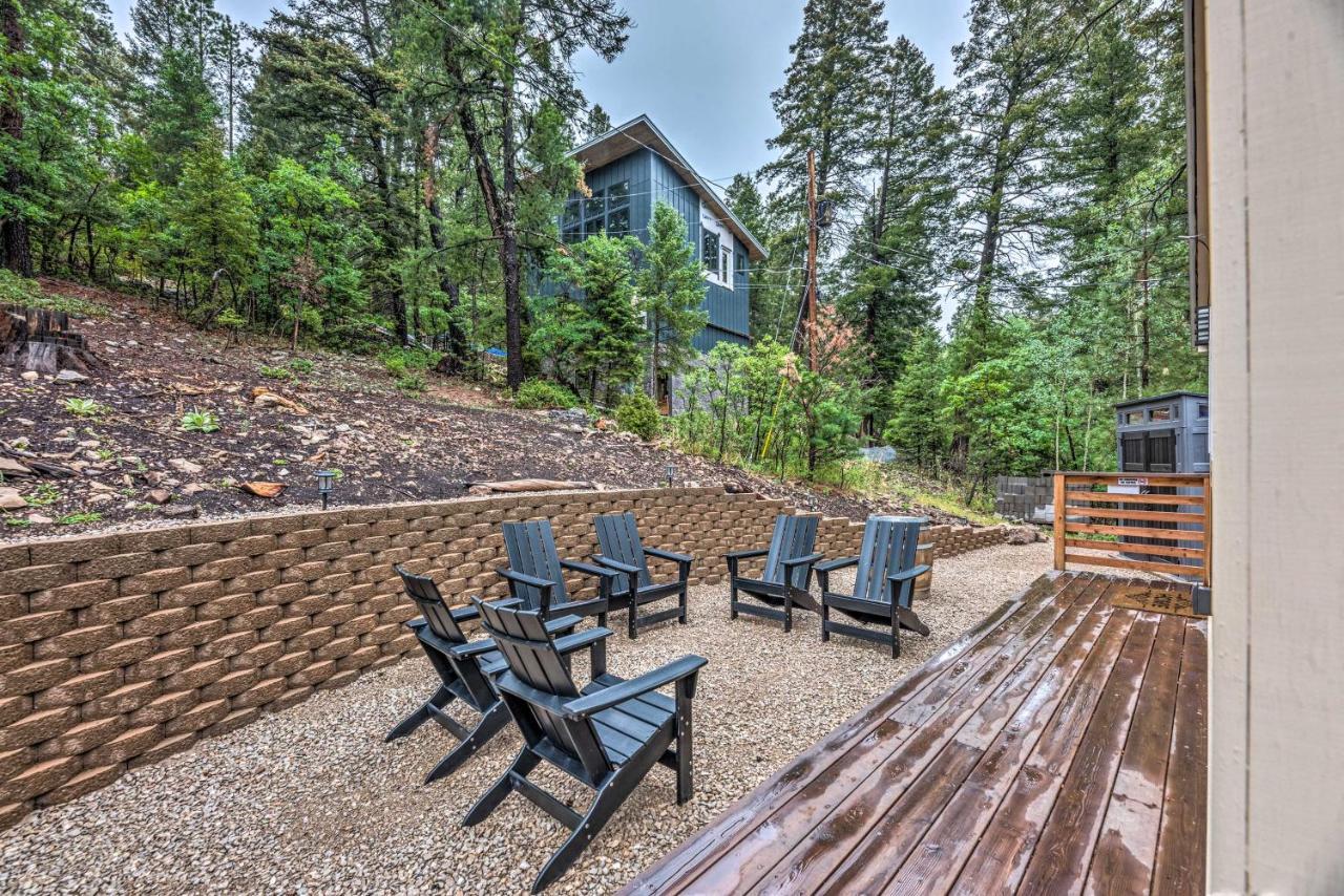 On The Rocks - A Modern Home With Decks And Views クラウドクロフト エクステリア 写真