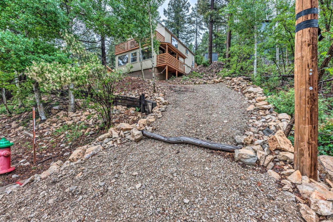 On The Rocks - A Modern Home With Decks And Views クラウドクロフト エクステリア 写真